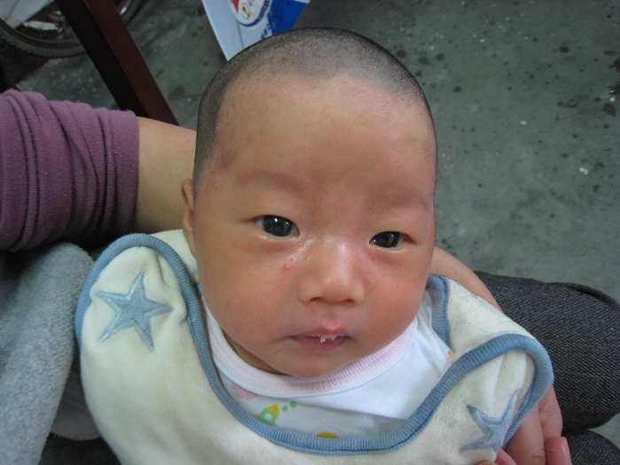 一岁男宝宝发型设计图片集合?一岁男宝宝发型设